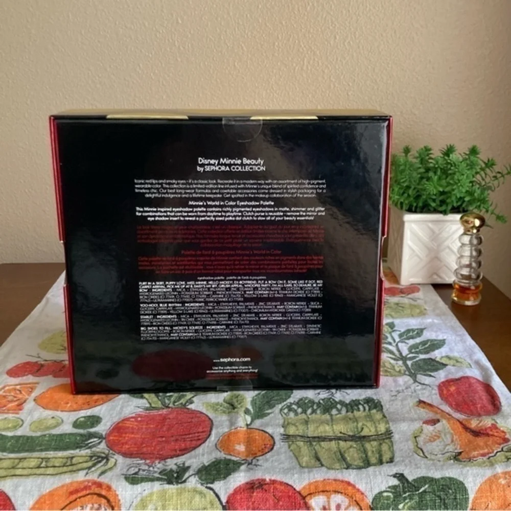 Sephora Minnie Mouse eyeshadow palette